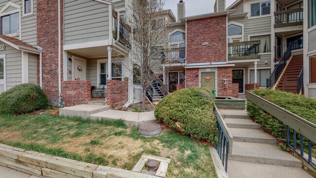 Building Photo - 5550 W 80th Pl
