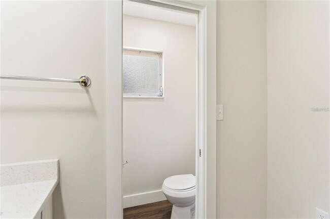 Building Photo - 616 Water Rd