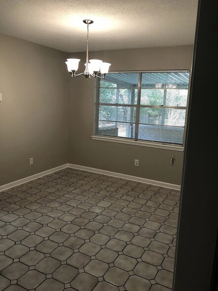 Dining area off kitchen - 1808 Laney Dr