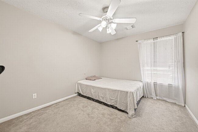 Building Photo - 7023 Westford Park Ln