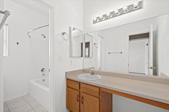 Building Photo - 7904 Smokey Ridge Ct