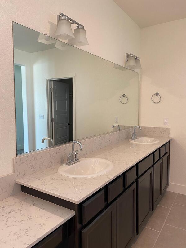 Building Photo - 2465 Pineda Dr