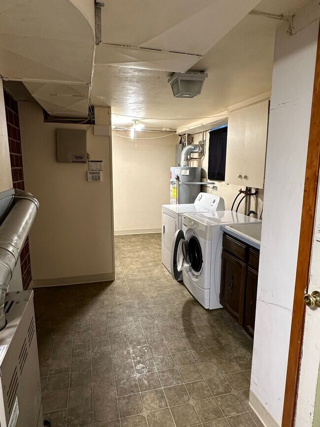 Building Photo - OS 1518