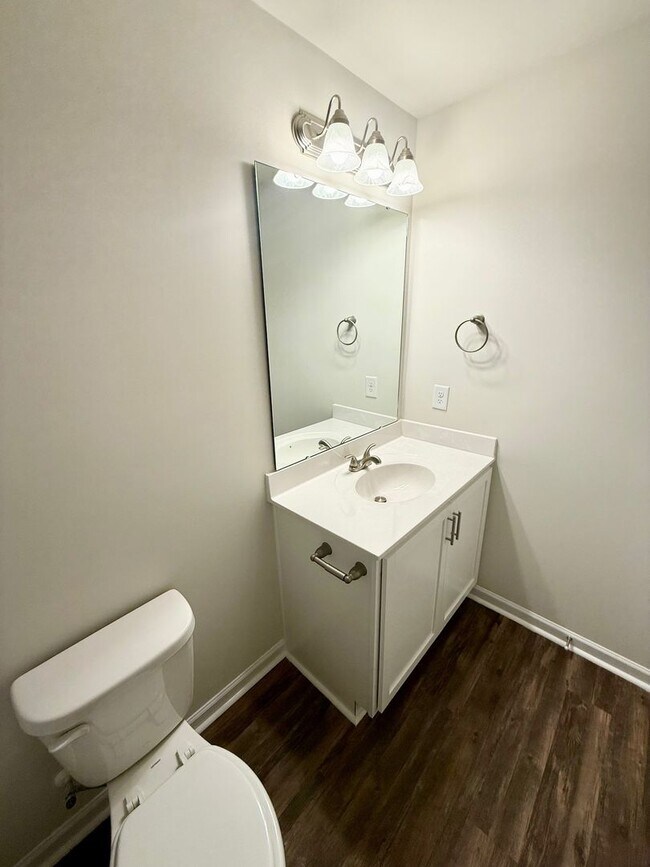 Building Photo - Two bedroom, 2.5 bath townhome in Ridge Creek, Whitsett