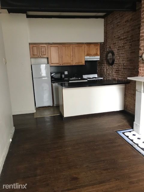 Primary Photo - 2037 Walnut St
