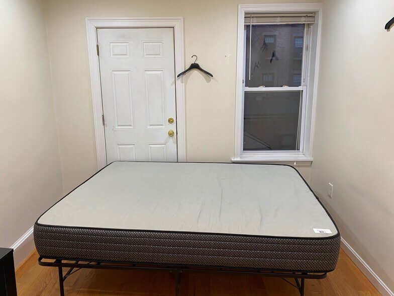 Building Photo - 179 Northampton St