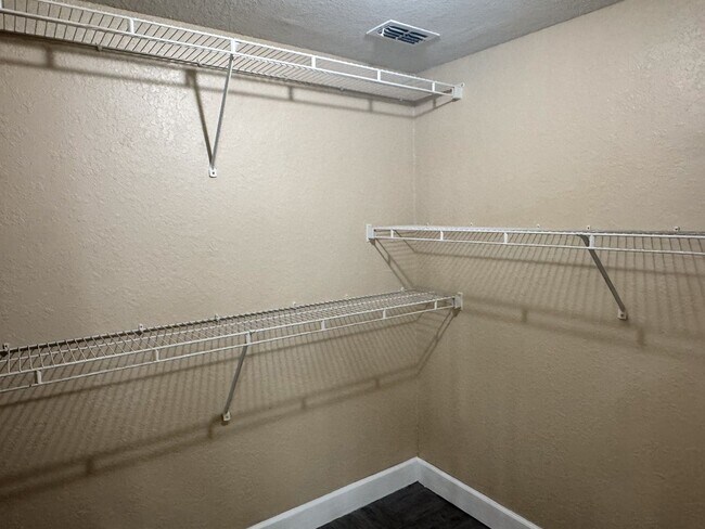 Building Photo - Corner Unit 2 bedroom 2 bathroom at The Grande Downtown