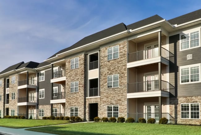 Building Photo - 5761 Fenimore Trail Dr W