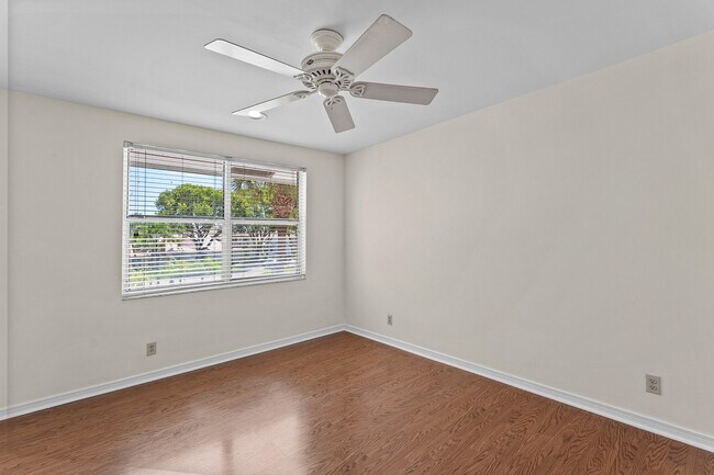Building Photo - 2011 NW 53rd St