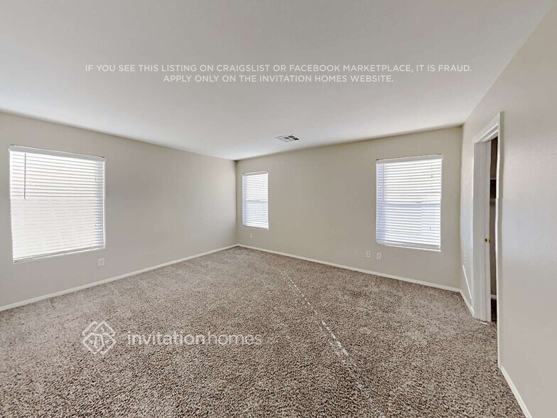 Building Photo - 9509 Grand Fir Ct