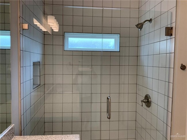 Building Photo - 27 Westway Ave