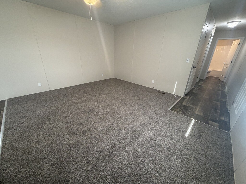 Building Photo - 38052 Johannes Dr