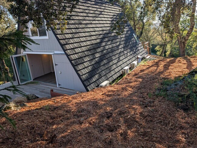 Building Photo - 23554 Mountain Charlie Rd