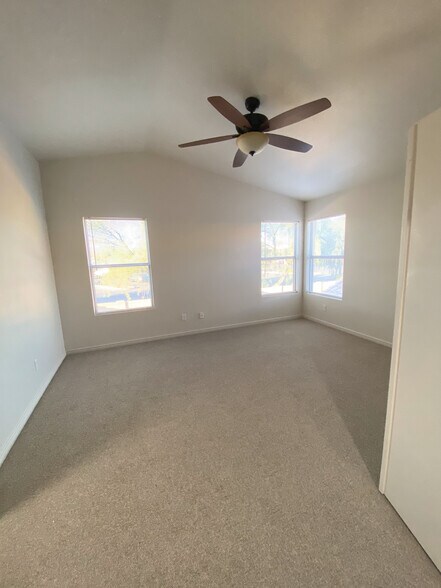Building Photo - 8370 W Melinda Ln