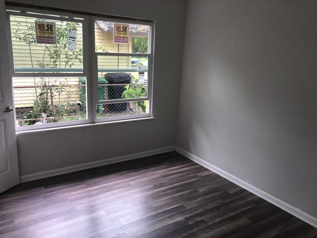 Building Photo - 8119 Rockford Dr