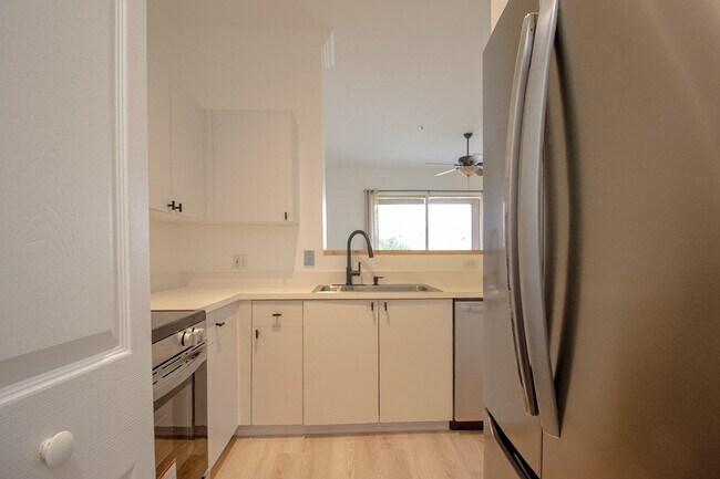 Building Photo - 11730 St Andrews Place