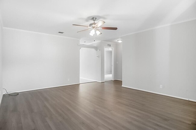 Building Photo - 10007 Summerberry Ln
