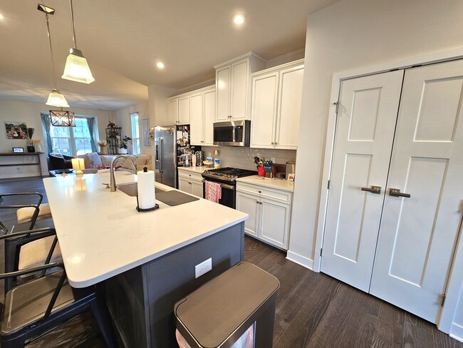 Building Photo - 15 Stinson Rd