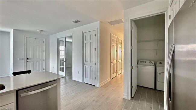 Building Photo - 43773 Sparrow Dr