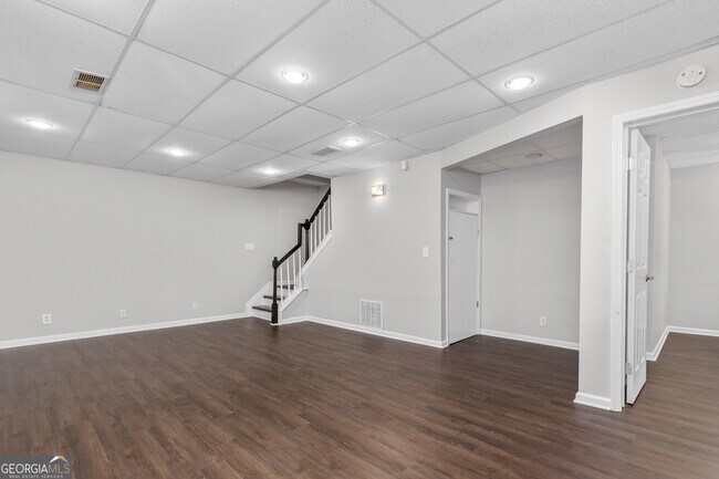 Building Photo - 1616 Amhearst Oaks Ct