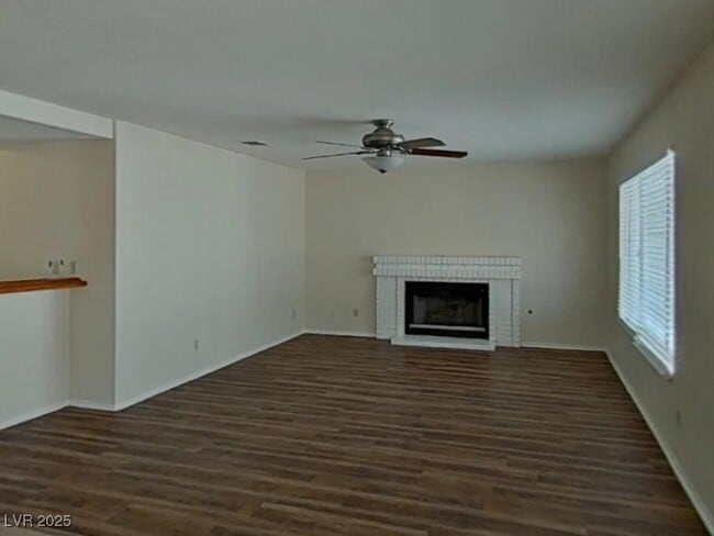 Building Photo - 740 Spruce Tree Cir