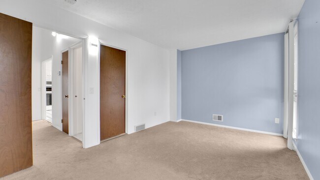 Building Photo - 37 Blue Ridge Rd
