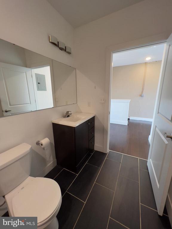 Building Photo - 1637 Poplar St