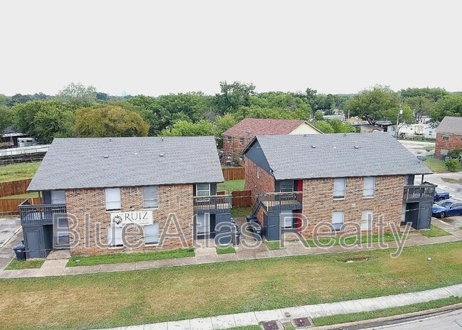 Building Photo - 912 Isbell Rd