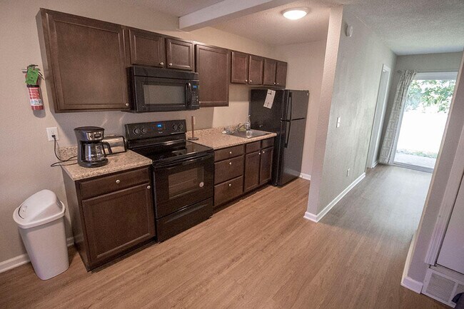 Building Photo - 105 N Garth Ave