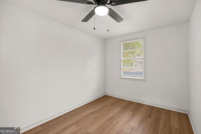 Building Photo - 72 Artillery Dr