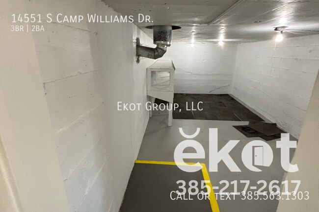 Building Photo - 14551 S Camp Williams Rd