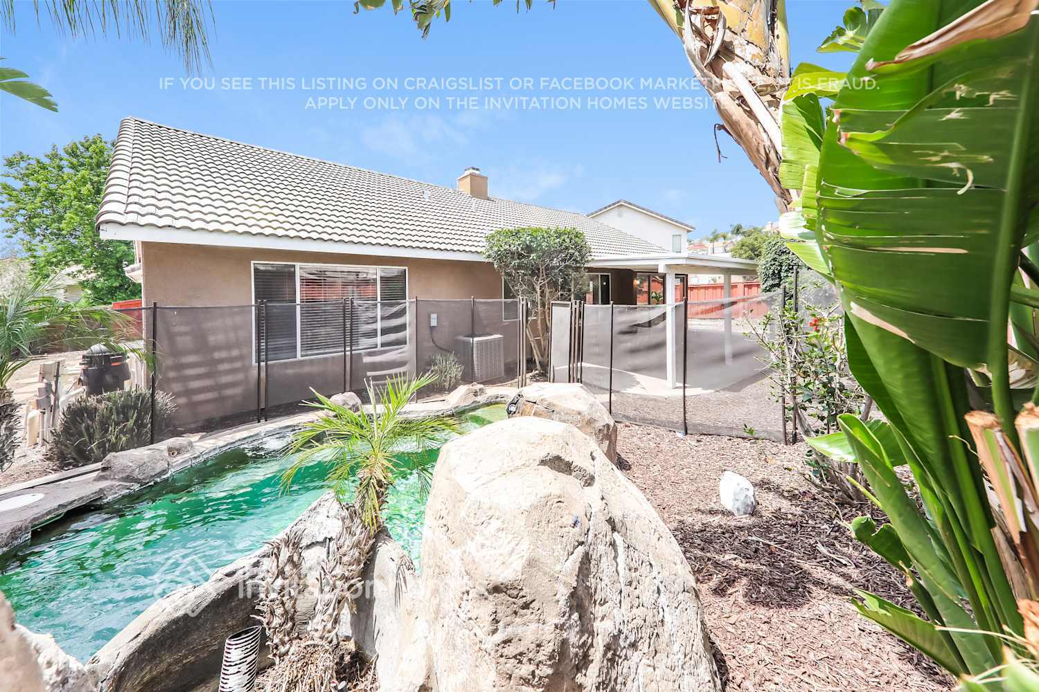 Building Photo - 15128 Versailles St