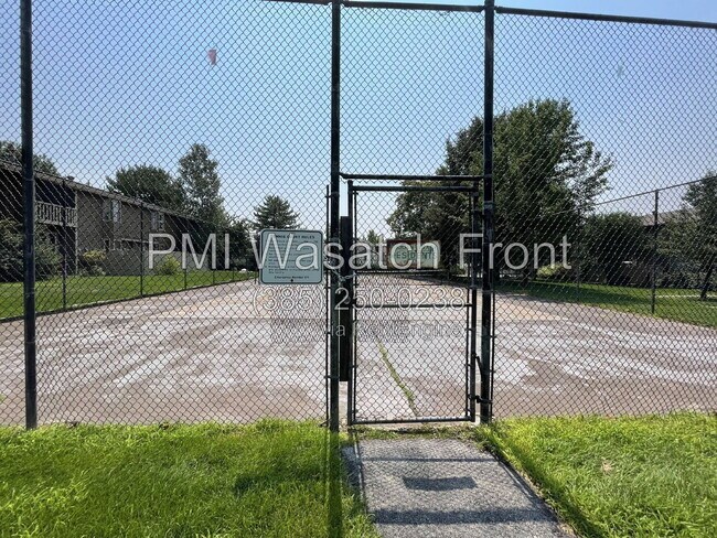Building Photo - 662 E Cobblestone Ln