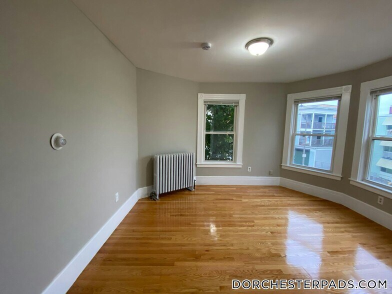 Building Photo - 186 Bowdoin St