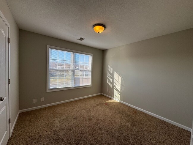 Building Photo - Beautiful Single Family Home