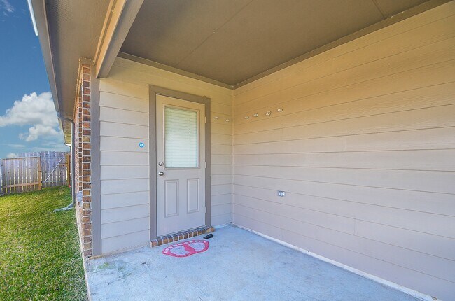 Building Photo - 7426 Flintrock Hollow Trail