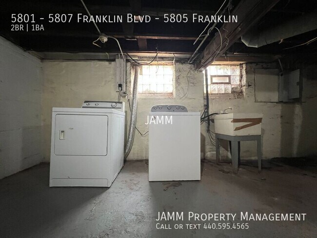 Building Photo - 5807-5807 Franklin Blvd