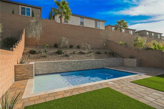 Building Photo - 27 Santo Mio Ct