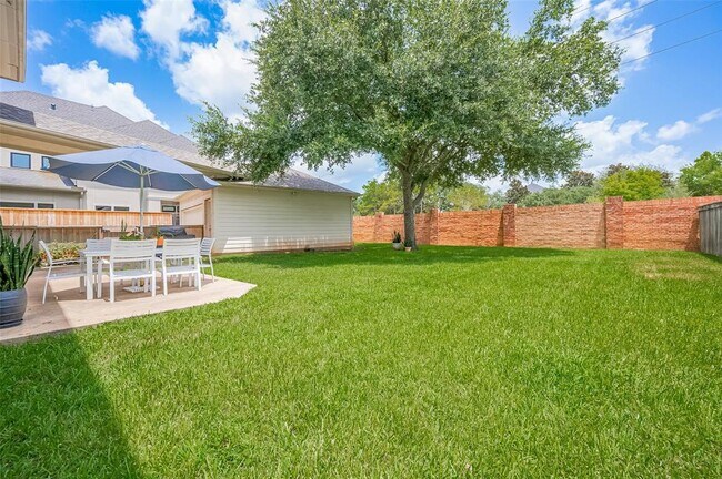 Building Photo - 11826 Legend Manor Dr
