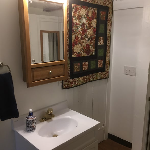 Building Photo - 352 Marion Ave