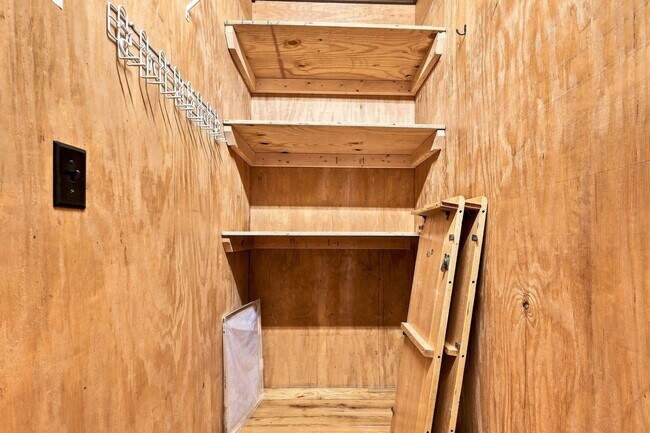 Building Photo - 5103 Hillmon Grove Rd