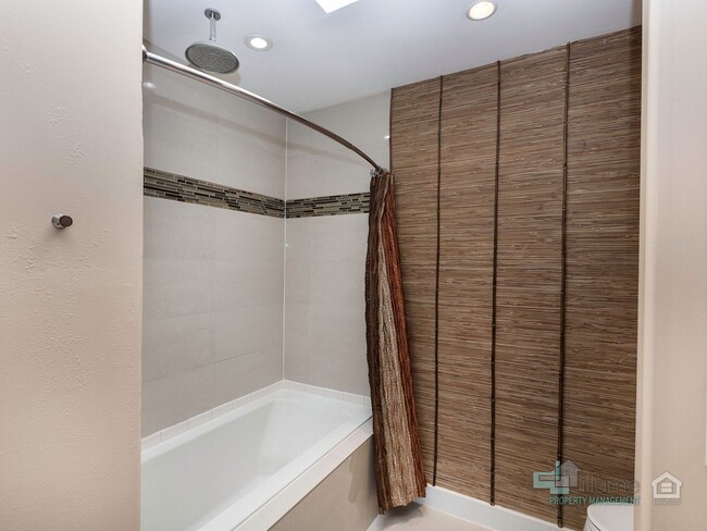 Building Photo - Charming 3-Bedroom Home in a Quiet Cul-de-Sac