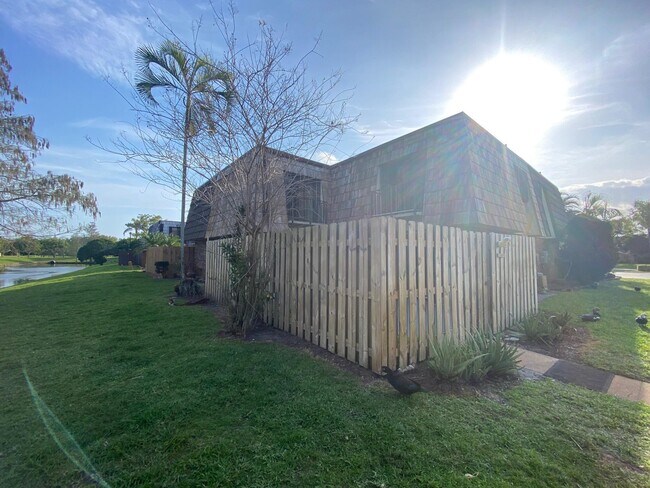 Building Photo - 1705 Forest Lakes Cir