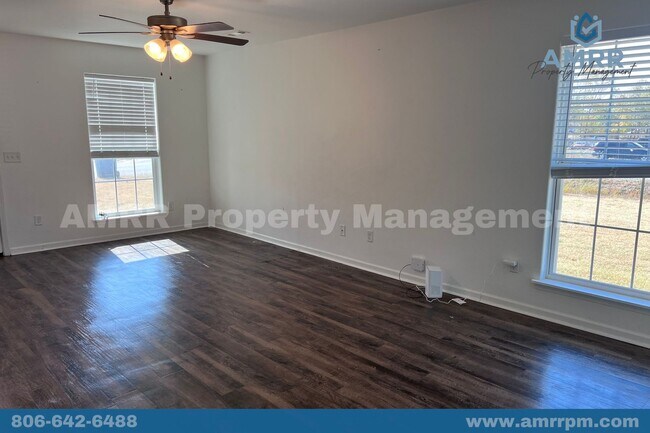 Building Photo - 106 Anita Plaza