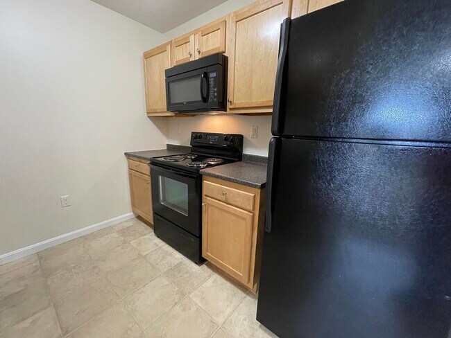 Building Photo - 100 Sentinel Court