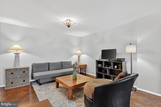 Building Photo - 2700 Virginia Ave NW