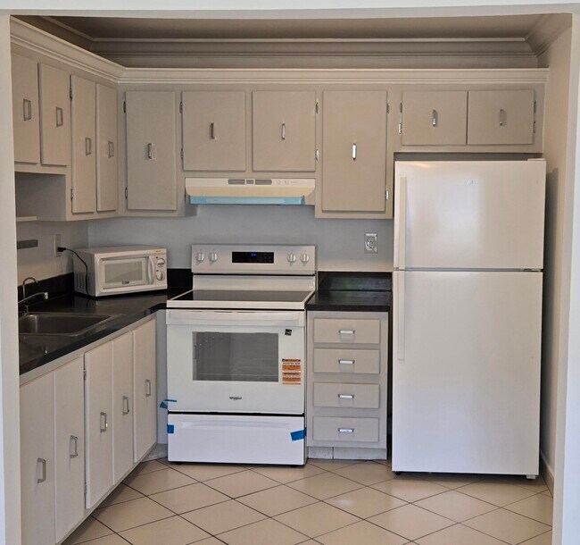 497 Flanders K 497 Flanders K - 497 Flanders K Delray Beach Fl Building Photo 