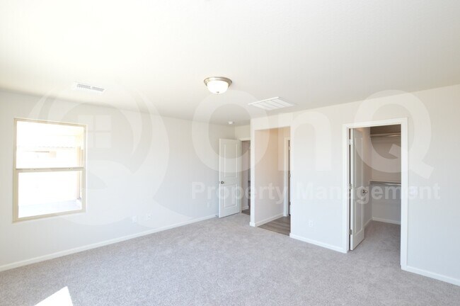 Building Photo - 777 Silvercreek Ln