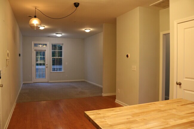 Building Photo - 1564 Walnut View Dr