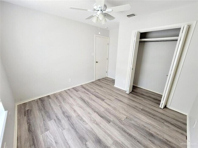 Building Photo - 417 E Ulex Ave